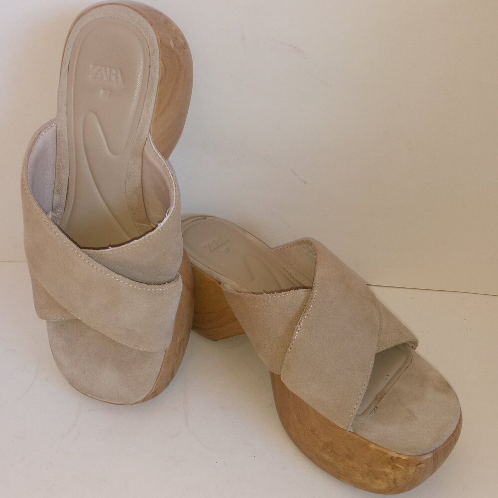 ZARA Sz 37 EU--7 US Split Suede Sand Wood Clog Sandals